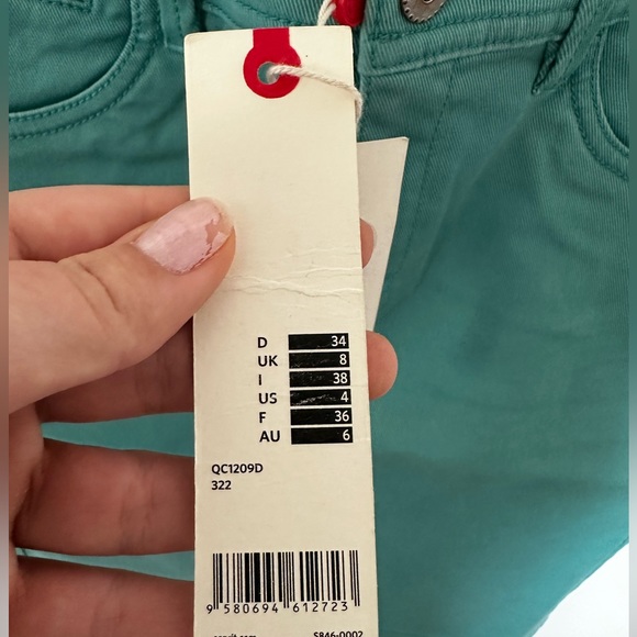 knee-length straight skirt - Picture 5 of 5